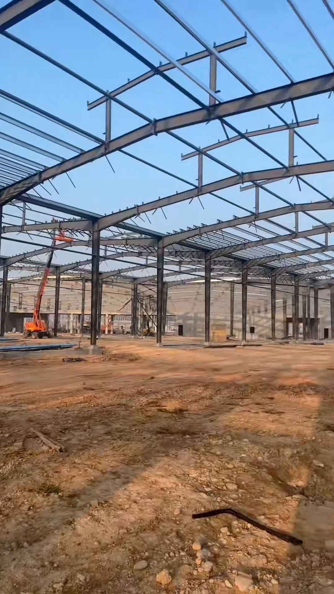 Construcción de fábrica con marcos rígidos de acero en Sudamérica