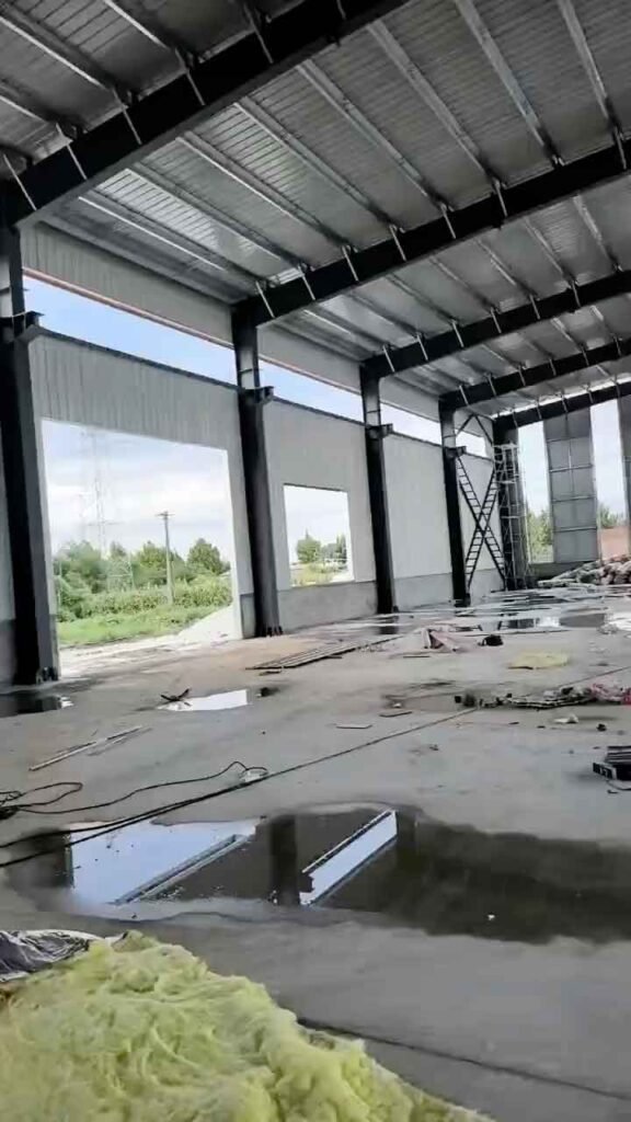 Pernos de anclaje integrados en la base de concreto, el primer paso crucial en proyectos de estructuras metálicas importación exportación