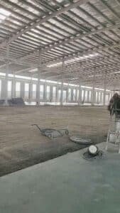 Proyecto terminado de una nave industrial moderna construida íntegramente con nuestra estructura metálica prefabricada.