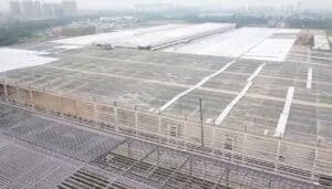 Extensa área industrial compuesta por galpones prefabricados de acero importados rentablemente desde China.