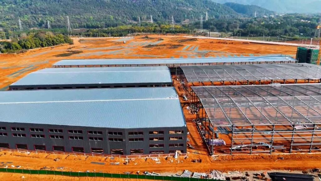 Resultado estructural impecable de un proyecto logístico ensamblado con nuestras estructuras para bodegas