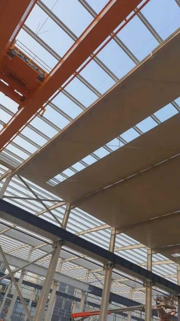Fabricante de galpones metálicos con experiencia en proyectos industriales.