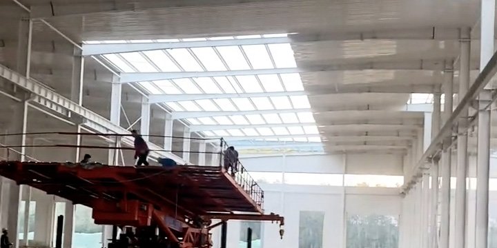 wide span steel building energy efficient skylights
