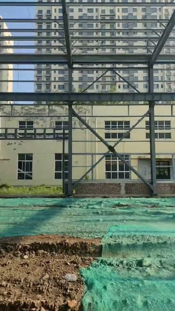 Sistema de arriostramientos en X para resistencia sísmica en bodega y estructura metálica