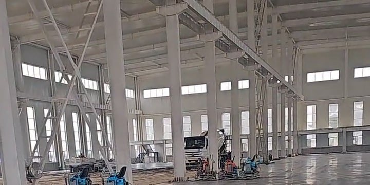 Vigas carril para grúa y columnas principales en galpones industriales de acero.
